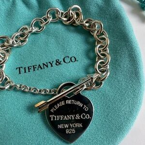 Tiffany & Co. Silver Lovestruck Heart Tag Bracelet. Brad New. Never Worn!